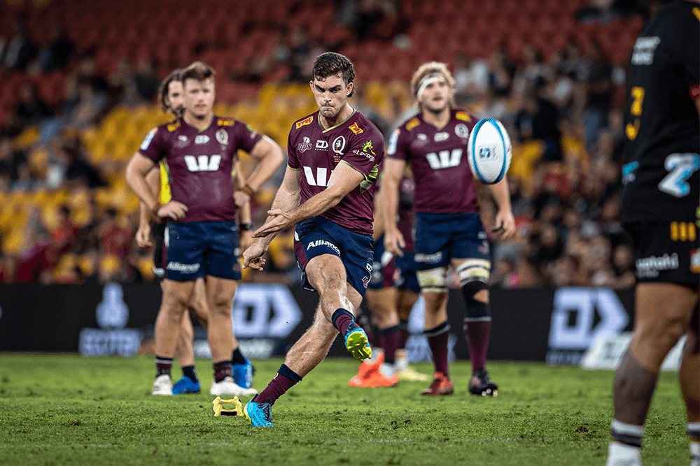 Lawson Creighton kicks for goal at Suncorp Stadium. Photo: Brendan Hertel/QRU Media.