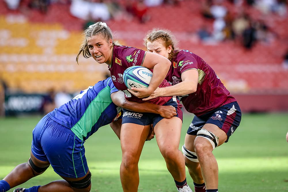 Sophie Holyman in action against the Fijiana Drua.