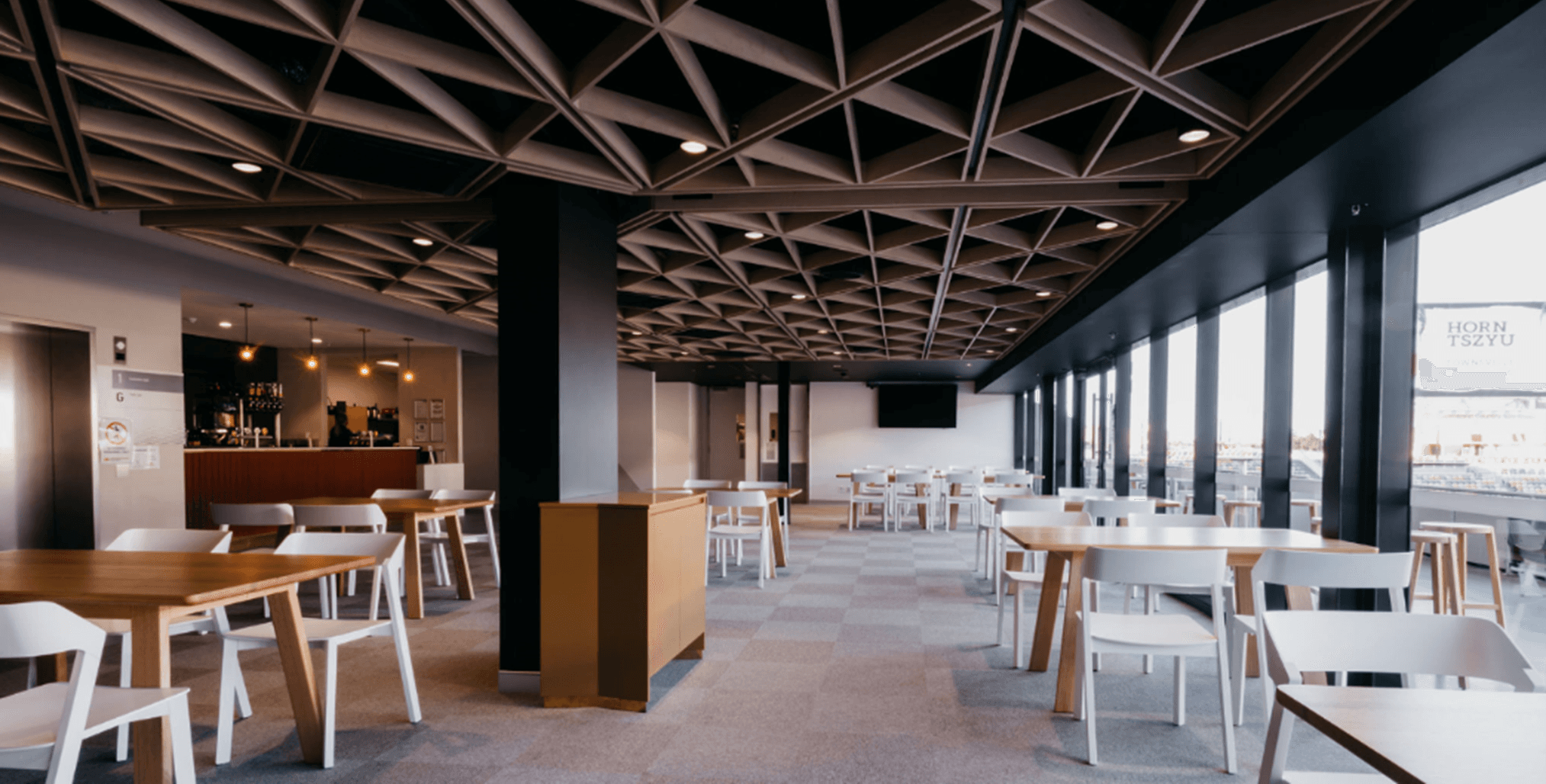 Centreline Lounge