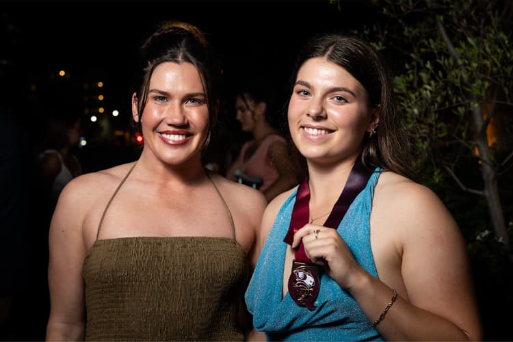 Taleah Ackland presented with the Charlotte Caslick Medal by the sevens superstar herself. Photo: Brendan Hertel Photography