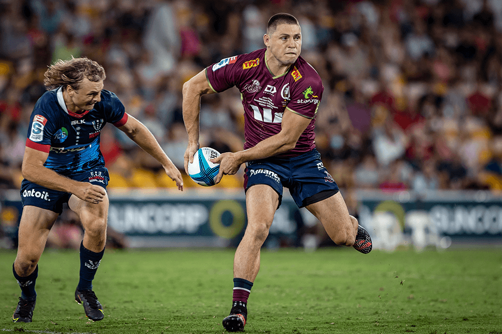 James O'Connor looks for support at Suncorp Stadium. Photo: QRU Media/Brendan Hertel.